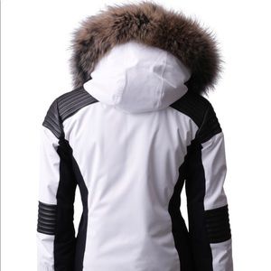 Descente woman’s “Cecily” ski jacket size 6 NWT